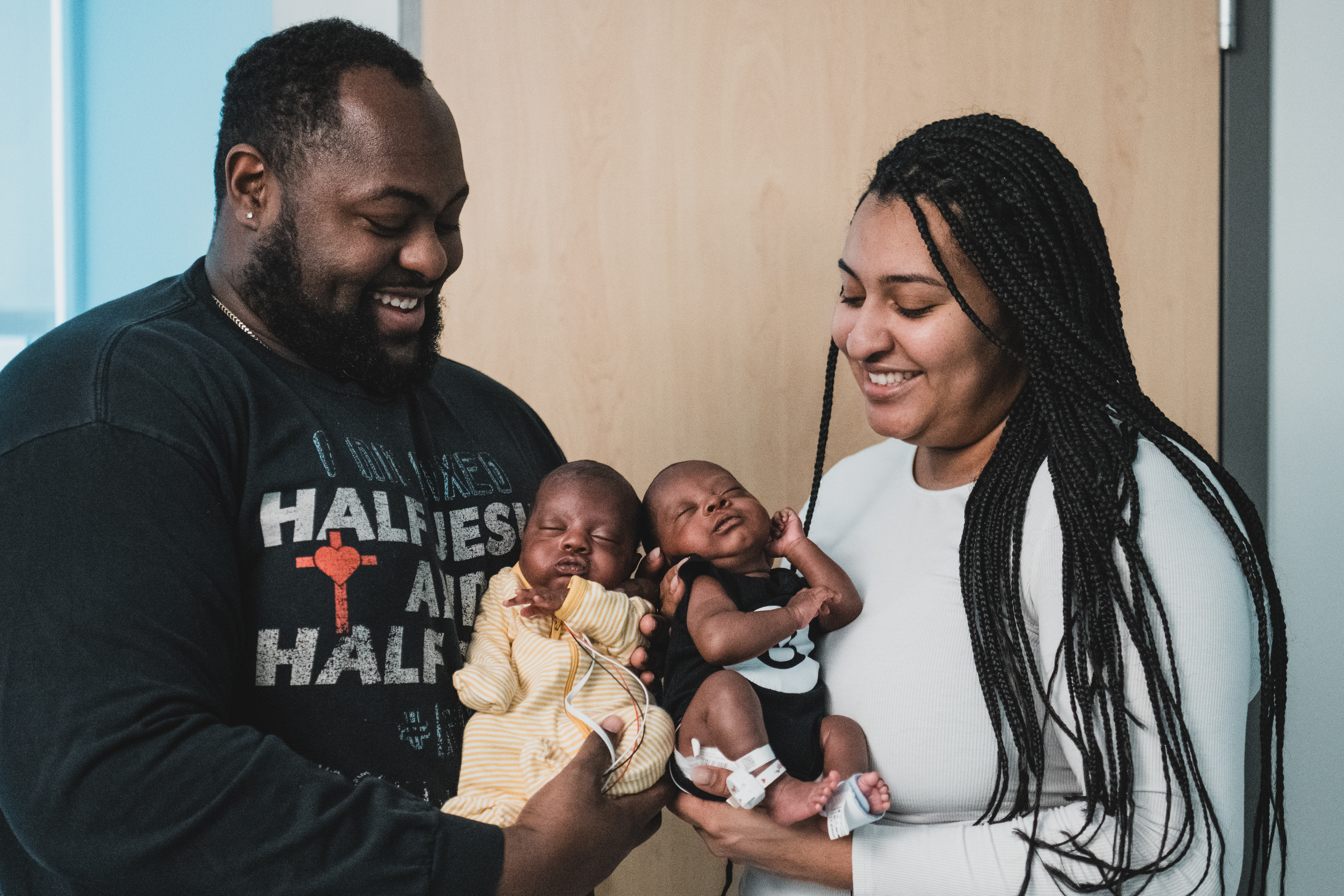 A patient family in NICU 6