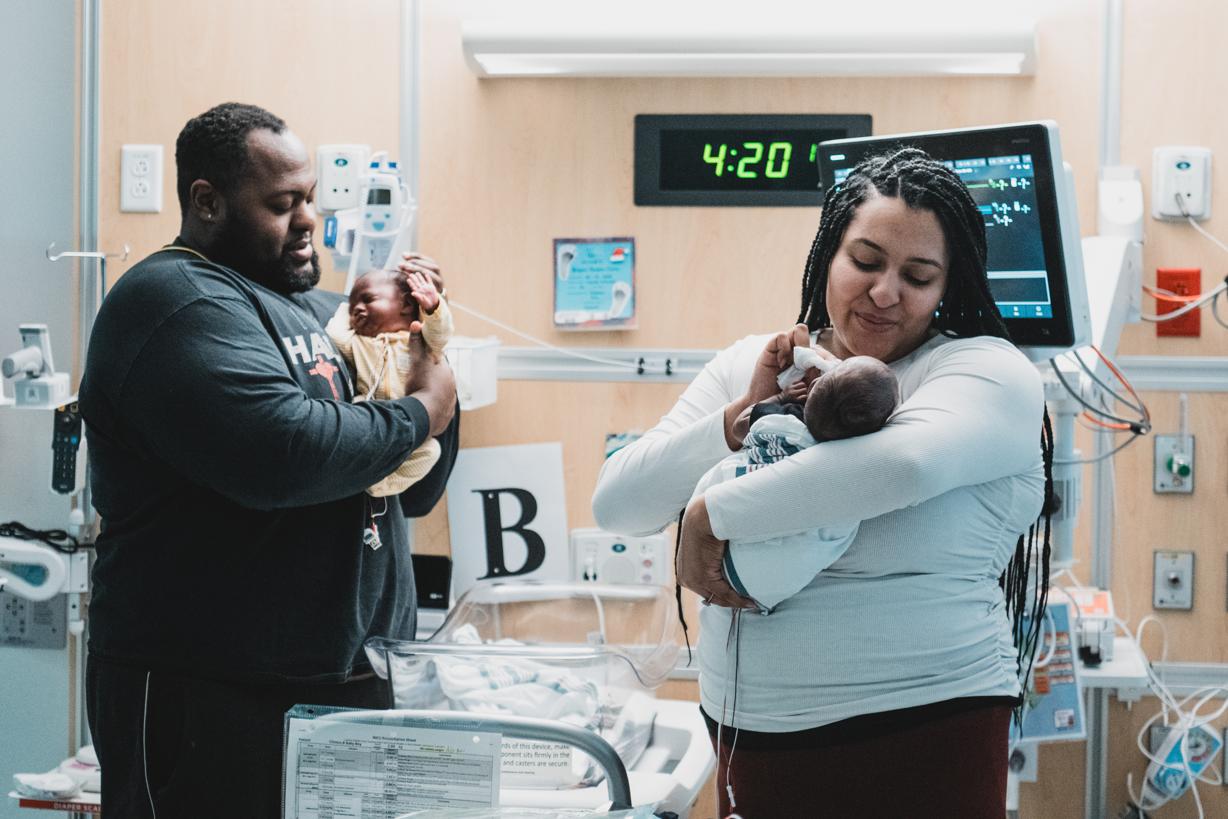 A patient family in NICU 6