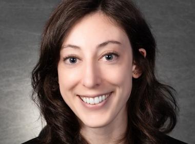 Erin Loiacono headshot