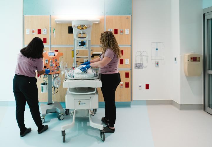 NICU nurses work with the carpediem system during a simulation.