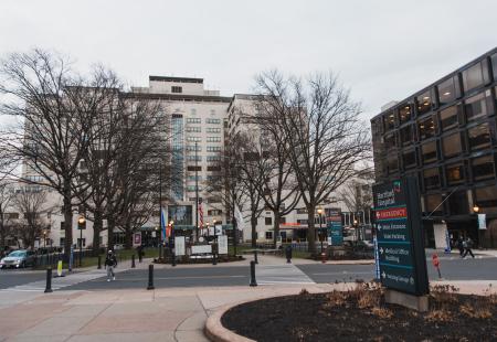 Exterior view of Hartford Hospital (30 Seymour St.) in Hartford