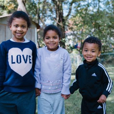 Jenna-Lee with her siblings