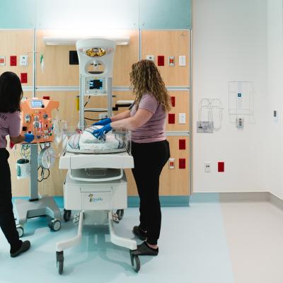 NICU nurses work with the carpediem system during a simulation.