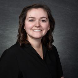 Haley Duscha, dietician, headshot